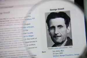 Revolusi George Orwell dalam Dunia Jurnalistik Modern